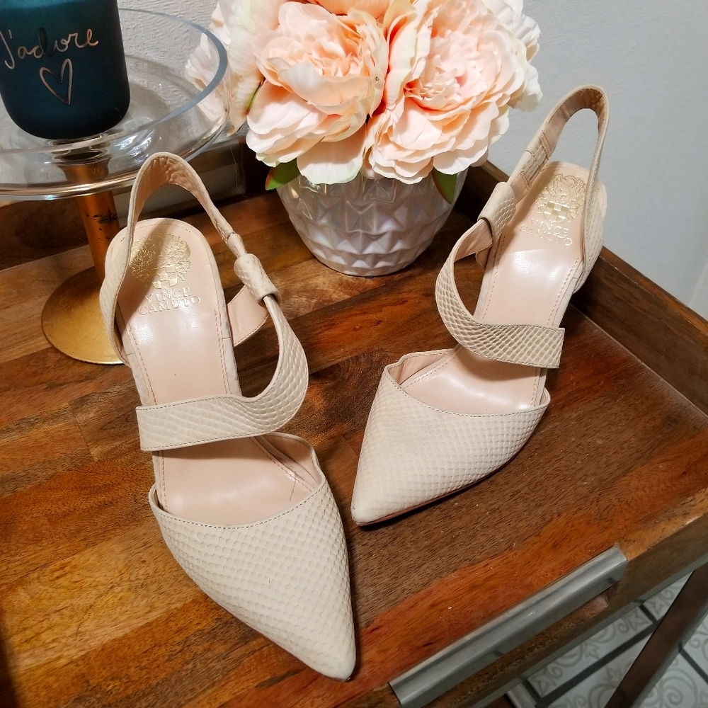 Vince Camuto Cream Slingback Pumps | Size 10